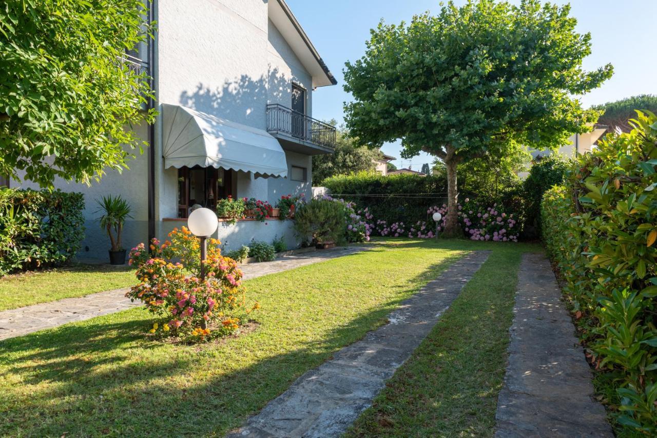 Apartment Holiday Versilia Camaiore Exterior photo