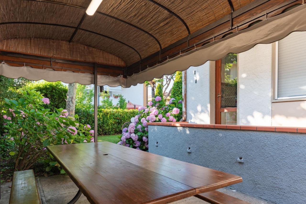 Apartment Holiday Versilia Camaiore Exterior photo